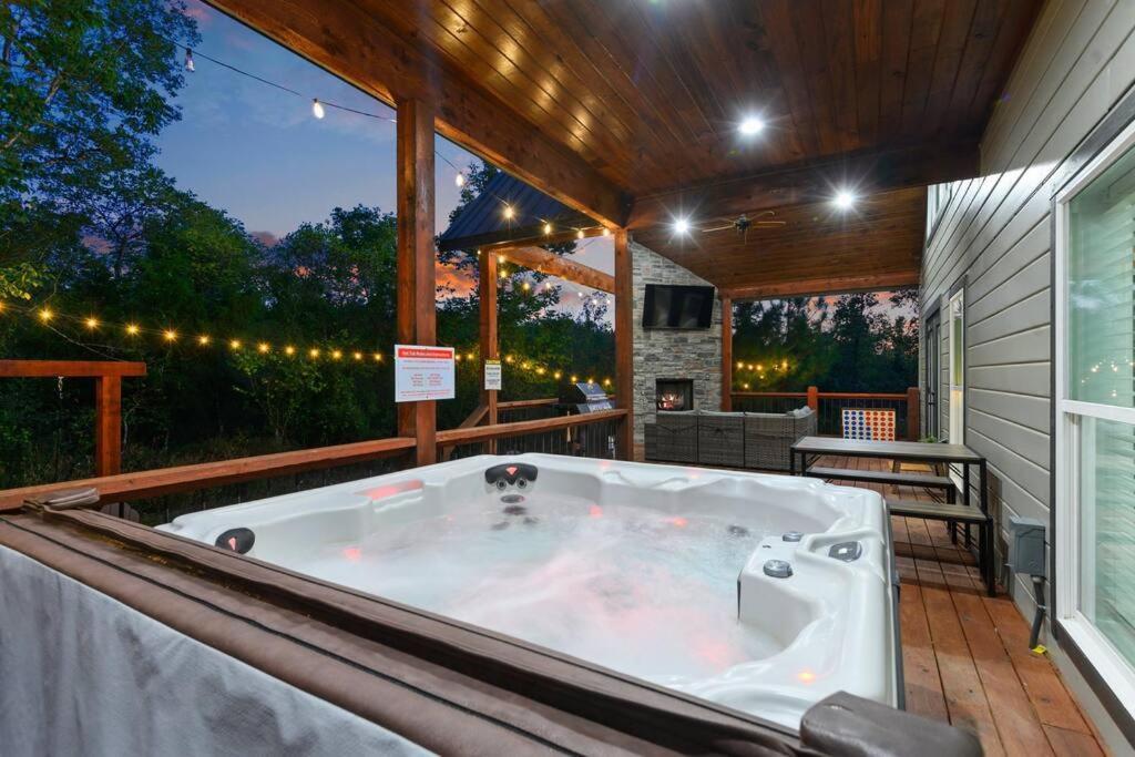 브로큰보우 Under The Stars - Secluded, Hot Tub, Firepit, Games 빌라 외부 사진